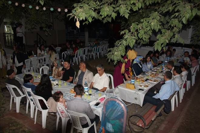 HUBAN Kadınlar Kalesi İftar Yemeği Verdi