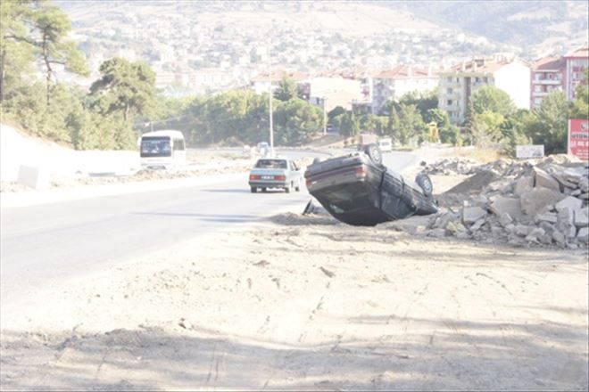 Tepe Köy Sırtında Araç Takla Attı