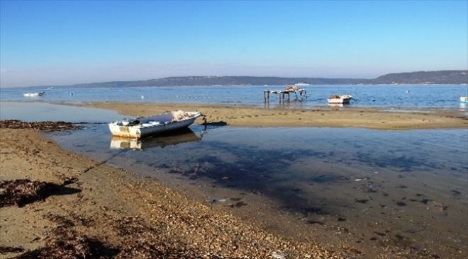 Çanakkale´de Deniz 20 Metre Çekildi