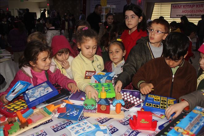 ÇAN BELEDİYESİ İKİNCİ KİTAP FUARI AÇILDI
