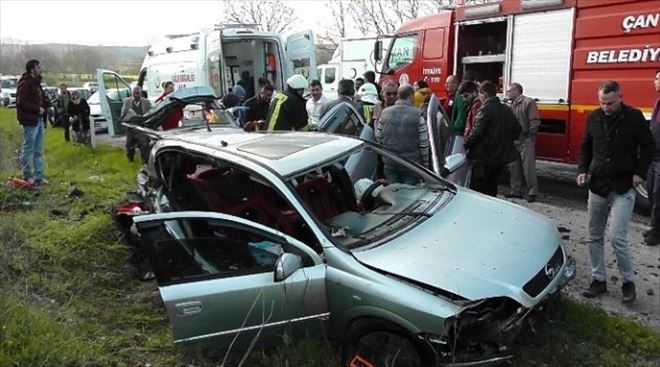 ÇAN´DA TRAFİK KAZASI BİRİ AĞIR 2 YARALI