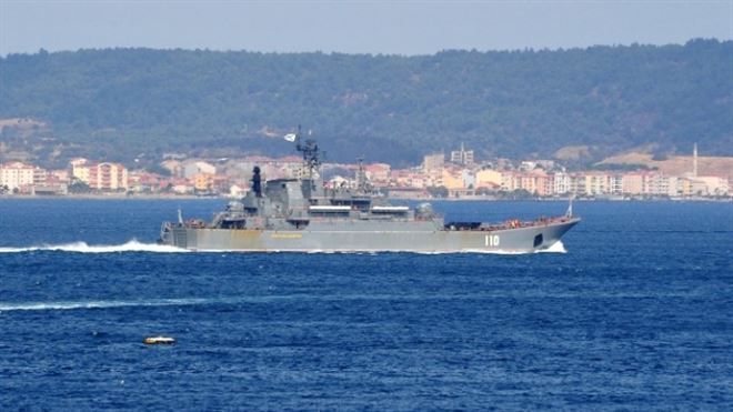 Rus Askeri Gemisi Çanakkale Boğazı´ndan Geçti