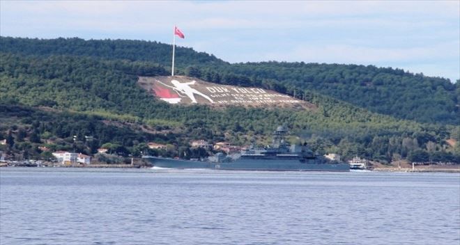 Rus Savaş Gemisi Çanakkale Boğazı´ndan Geçti