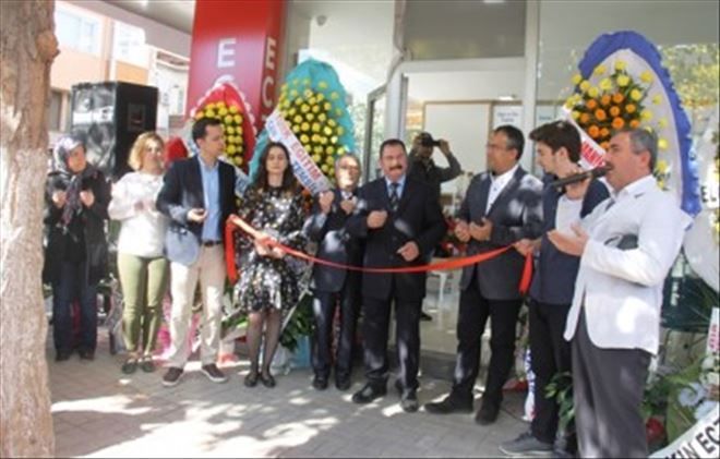 HAYRUNNİSA ECZANESİ AÇILIŞ GERÇEKLEŞTİ.