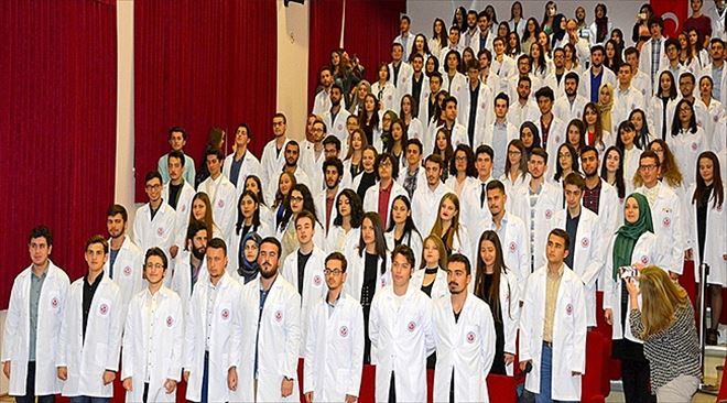 ÇOMÜ Tıp Fakültesi 10. Önlük Giyme Töreni Gerçekleştirildi...