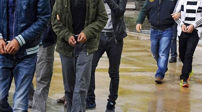 Çanakkale´de FETÖ operasyonu: 4 gözaltı...