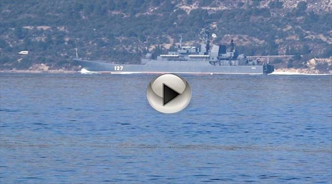 Rus savaş gemisi Çanakkale Boğazı´ndan geçti