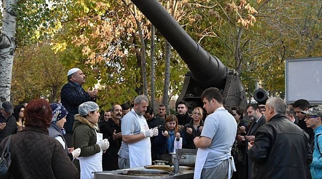 Merhum Cahit Özer Anısına Lokma İkramı