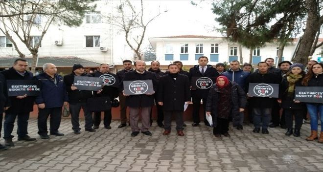 Lapseki´de Okul Müdürü Ayhan Kökmen´in öldürülmesi tepki gösterildi