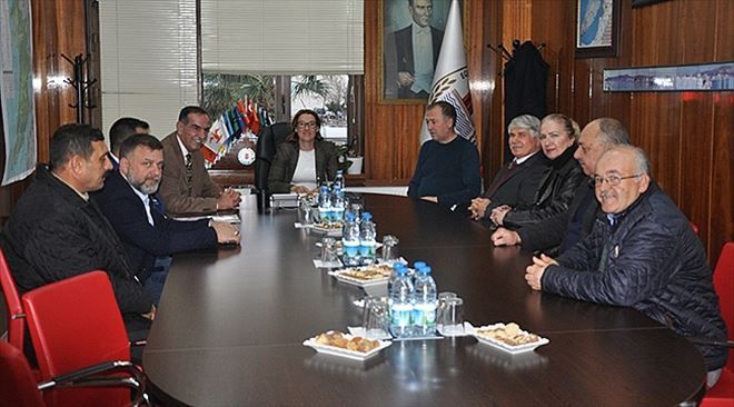 AK Parti Çanakkale İl Başkanı Yeşim Karadağ dün 3 ilçeyi kapsayan ziyaretler gerçekleştirdi.