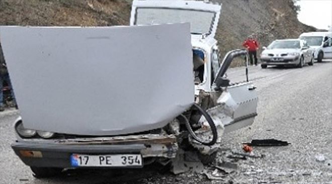 Ayvacık´ta trafik kazası: 5 yaralı