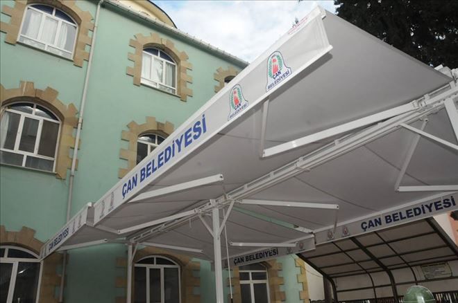 ÇAN BELEDİYESİ İLÇEDEKİ CAMİLERİ TENTE İLE DONATIYOR