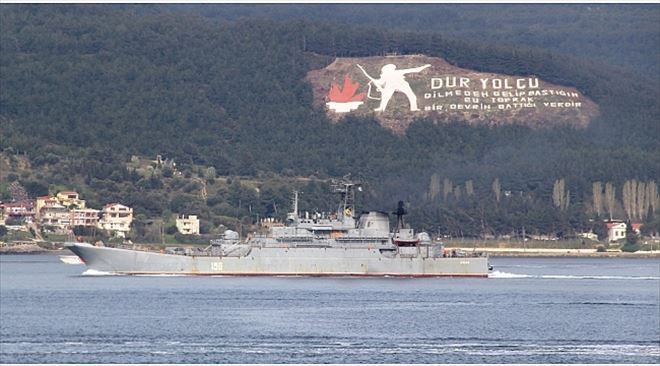 Rus Savaş Gemisi Çanakkale Boğazından Geçti