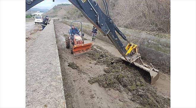 Baraj Kapakları Sulama Amaçlı Açıldı