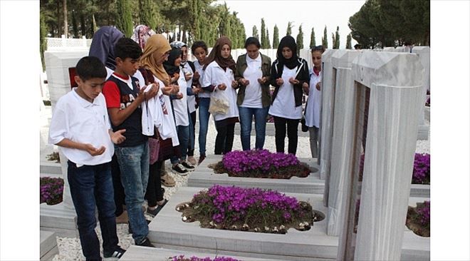 Iğdır´dan gelen 100 öğrenci Çanakkale´de