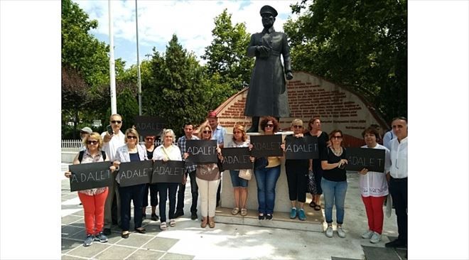 CHP´lilerden ´Berbereoğlu´ Eylemi