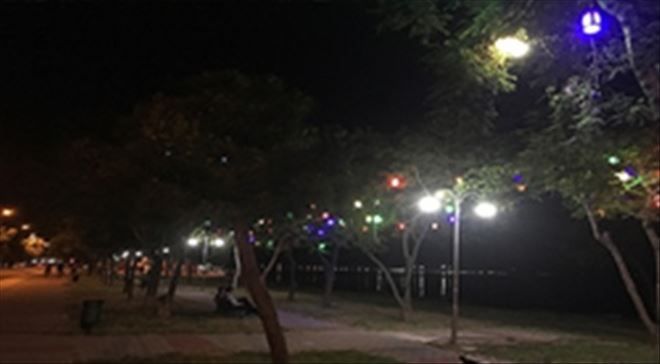Kepez Belediyesi Kordonu Rengarenk Işıklar İle Aydınlatıyor