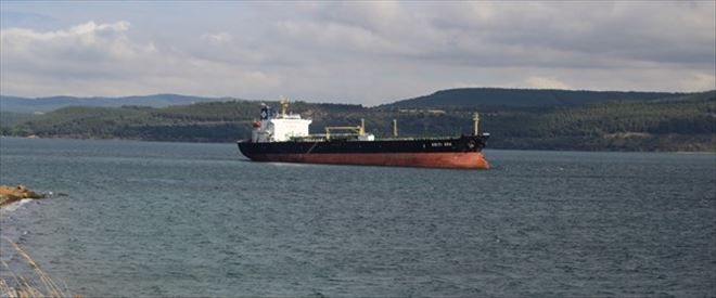 28550 Grostonluk Yunan Bandıralı Tanker Çanakkale´de Karaya Oturdu