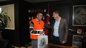 BAŞKAN KUZU, TEMİZLİK PERSONELİNİ ÖDÜLLENDİRDİ!