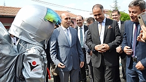 Biga'da TÜBİTAK 4006 Bilim Fuarı Açıldı