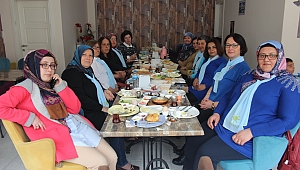 İYİ PARTİ ÇAN KADINLARI KAHVALTIDA BULUŞTU