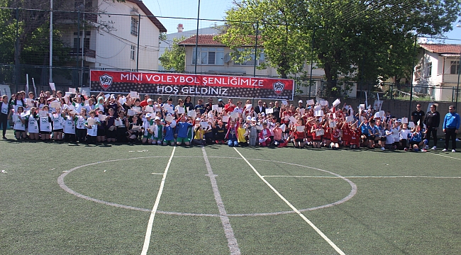 Kale 1957 SK Mini Voleybol Şenliği Yapıldı