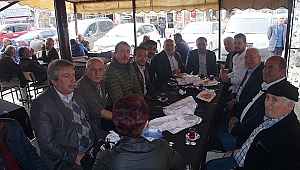 Lapseki'de Alparslan Türkeş Hayrına Lokma Dağıtıldı