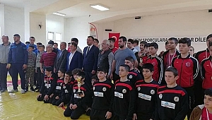 Umurbey Güreş Takımı Şampiyon