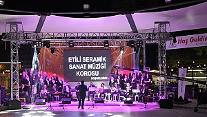 ÇAN'DA ETİLİ SERAMİK YEŞİLÇAM GECESİ HALK KONSERİ GERÇEKLEŞTİRİLDİ