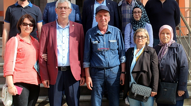 Çan'da Meral Akşener'in Cumhurbaşkanlığı Adaylığı İçin 100.000 İmza Kampanyasına İlgi Büyüktü