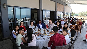 Vali Orhan Tavlı, Bayramda Çocuklarla Birlikte