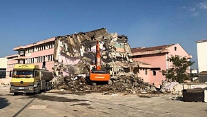 Biga Devlet Hastanesi Eski Binasının Yıkımına Başlandı