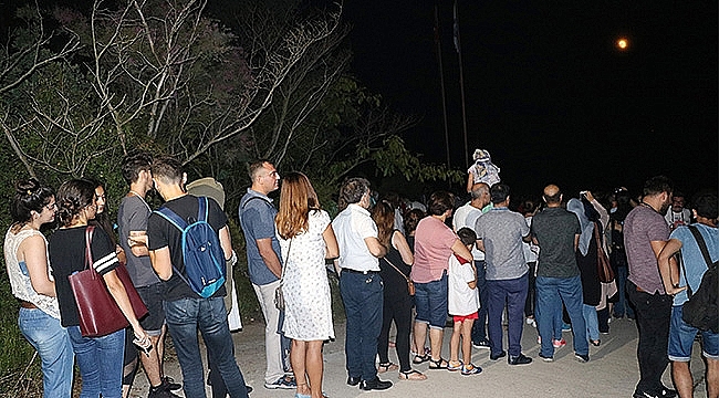 Çanakkale'de Kanlı Ay Tutulması İlgiyle İzlendi