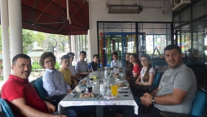 ŞEHİT ENGİN EKER, BAŞARILI ÖĞRENCİLERİNİ ÖDÜLLENDİRDİ