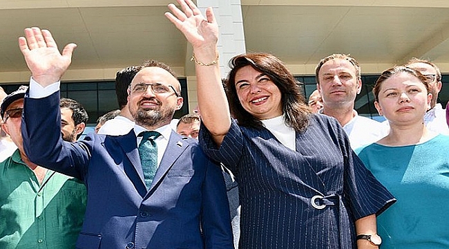 Turan Ve İskenderoğlu Mazbatalarını Aldı