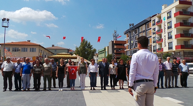 Çan CHP ve A.D.D 30 Ağustos Zafer Bayramı Çelenk Sunma Töreni Gerçekleştirdi
