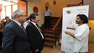 TROYA Yılında, "TROYA YILI ÖZEL PULU" Tanıtıldı