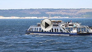 Çanakkale'de Deniz Ulaşımına Kestane Karası Fırtınası Engeli