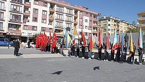 29 Ekim Kutlamaları, Çelenk Sunma Töreni ile Başladı