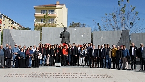 Çan´da CHP ve A.D.D´den Çelenk Sunma Töreni Gerçekleştirildi