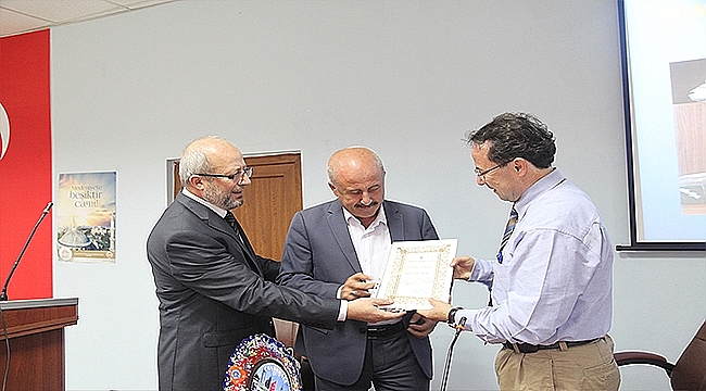 Mustafa Bayar´a Teşekkür Belgesi Takdim Edildi