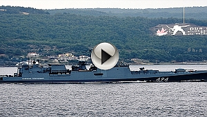 Rus Savaş Gemisi Çanakkale Boğazı'ndan Geçti
