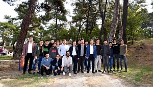 Yenilenen Mesire Alanının İlk Misafirleri Üniversite Öğrencileri