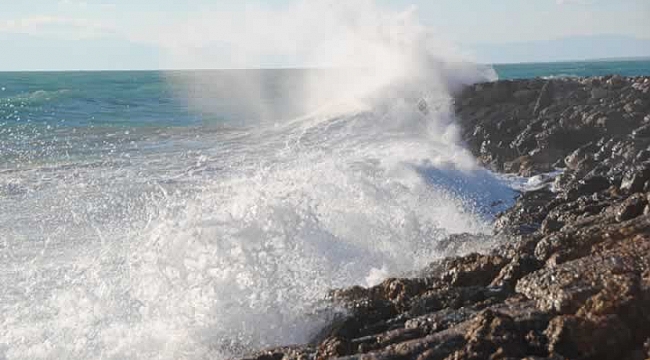 Çanakkale'de Adalara Ulaşıma Poyraz Engeli