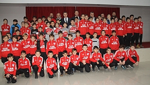 1946 ÇANSPOR FUTBOL OKULU AÇILDI