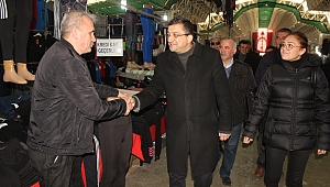 Başkan Adayı Öz, Pazar Esnafını Ziyaret Etti