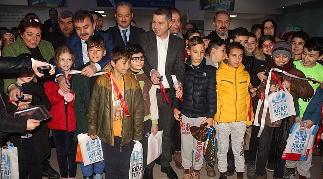 Çan Belediyesi 5. Kitap Fuarı Yoğun Katılımla Açıldı