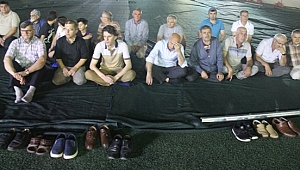 Çan Şehir Stadında Teravih Namazı Kılındı