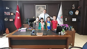 Çocuklardan Başkan Öz'e Ziyaret