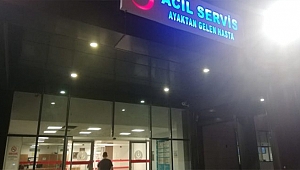 Polisin Gözü Önünde Bıçaklandı